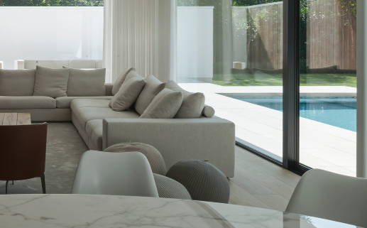 农历二〇二五年腊月初三黄历乔迁新居不适合吗,这天搬家合适吗